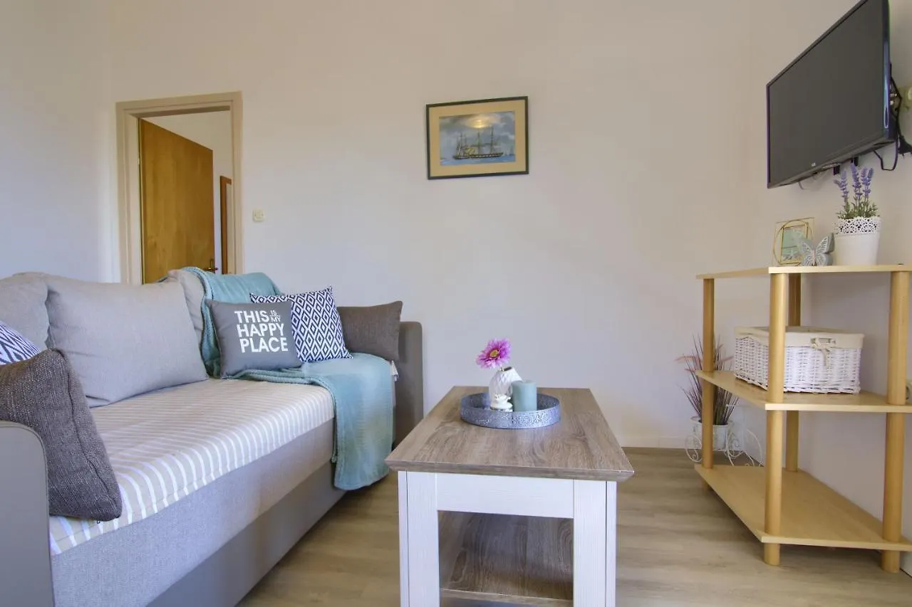 Apartmán Sunshine Place By The Beach Lukoran