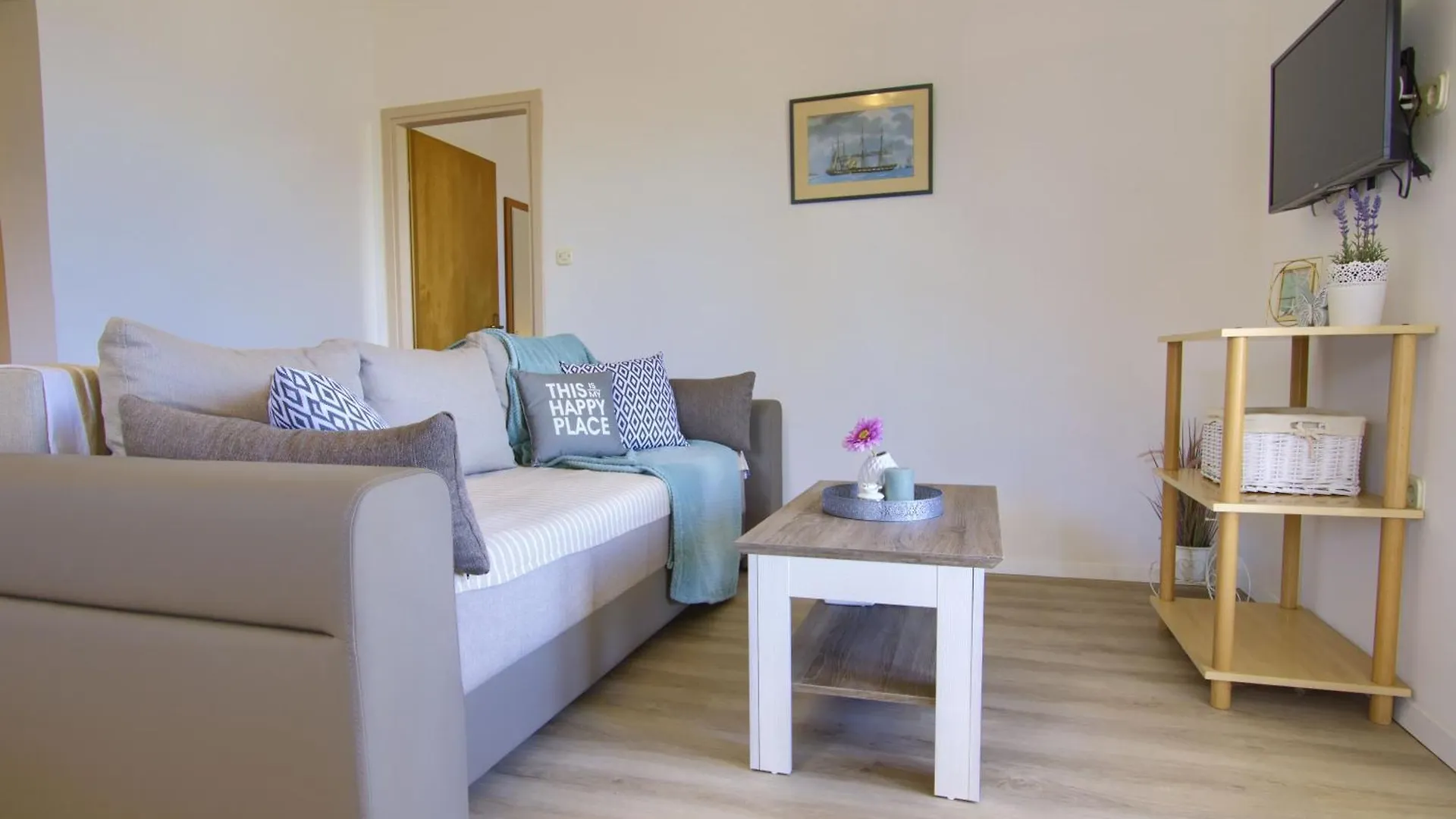 Sunshine Place By The Beach Lukoran Apartmán