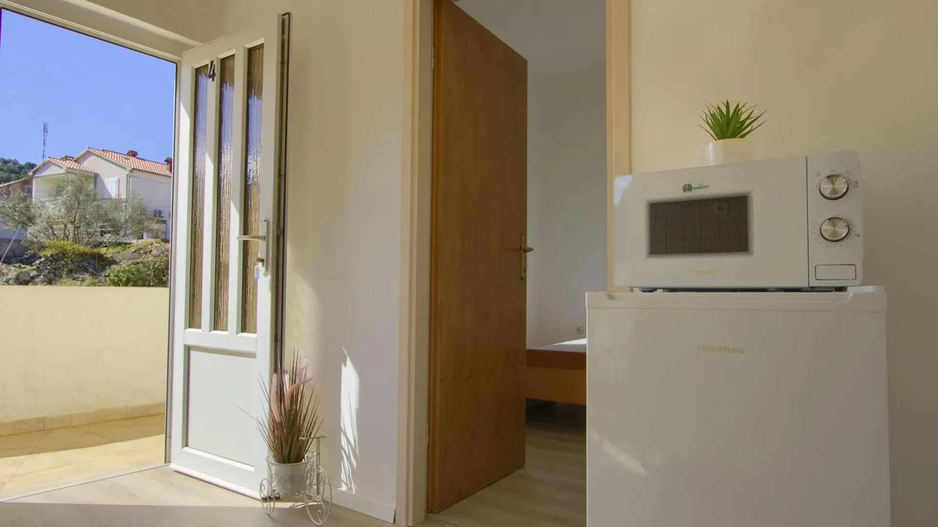 Apartmán Sunshine Place By The Beach Lukoran