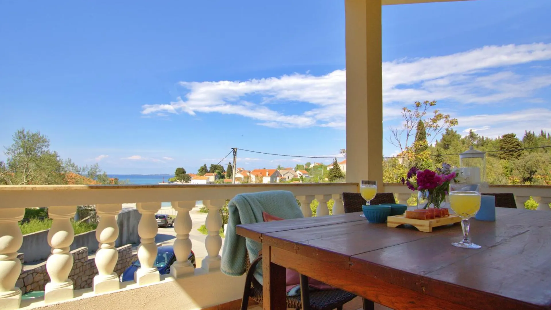 Apartmán Sunshine Place By The Beach Lukoran